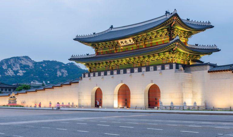 Cố cung Gyeongbuk - cung điện hoàng gia cổ kính tại thủ đô Seoul
