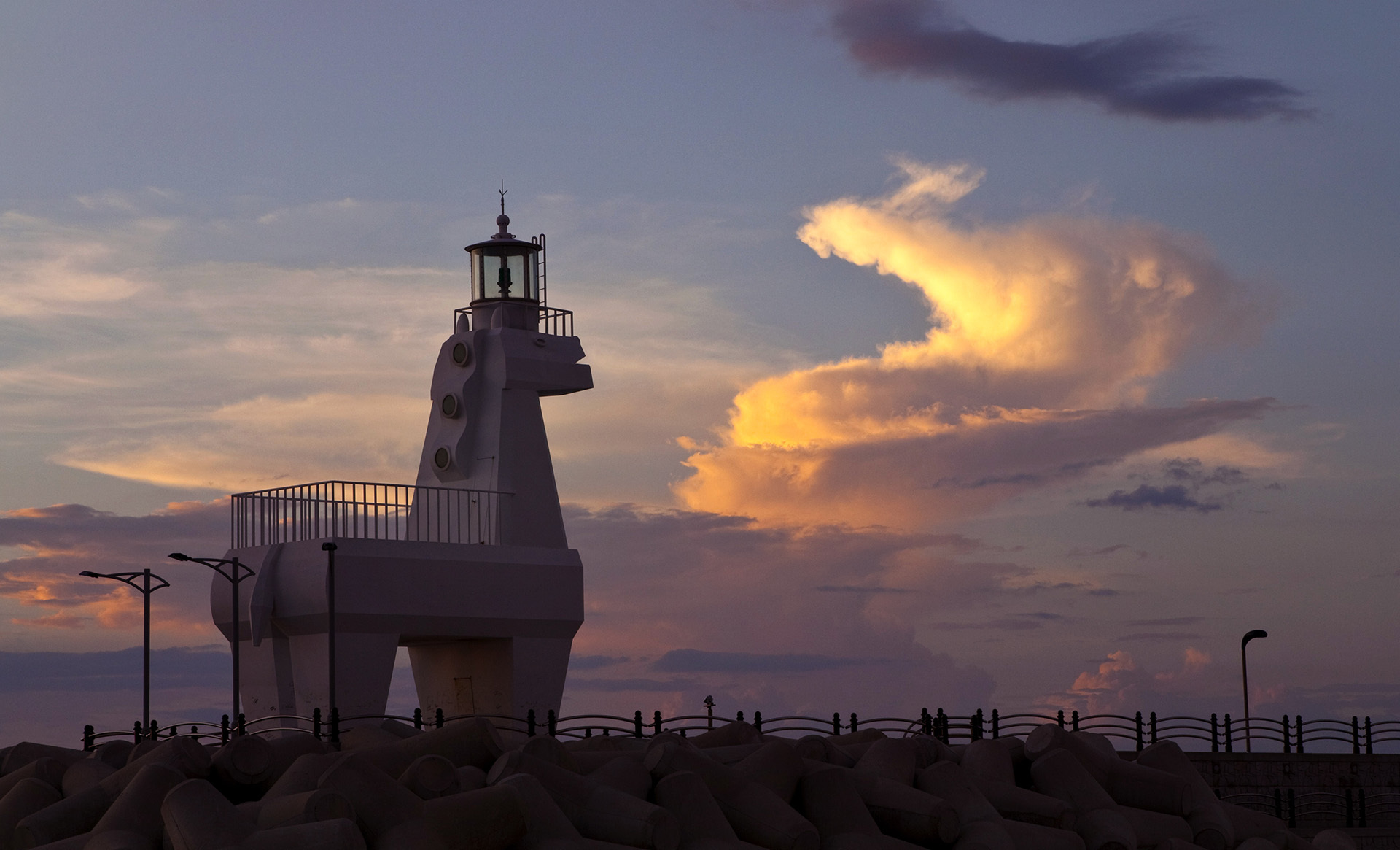 hải đăng iho tewoo horse lúc hoàng hôn