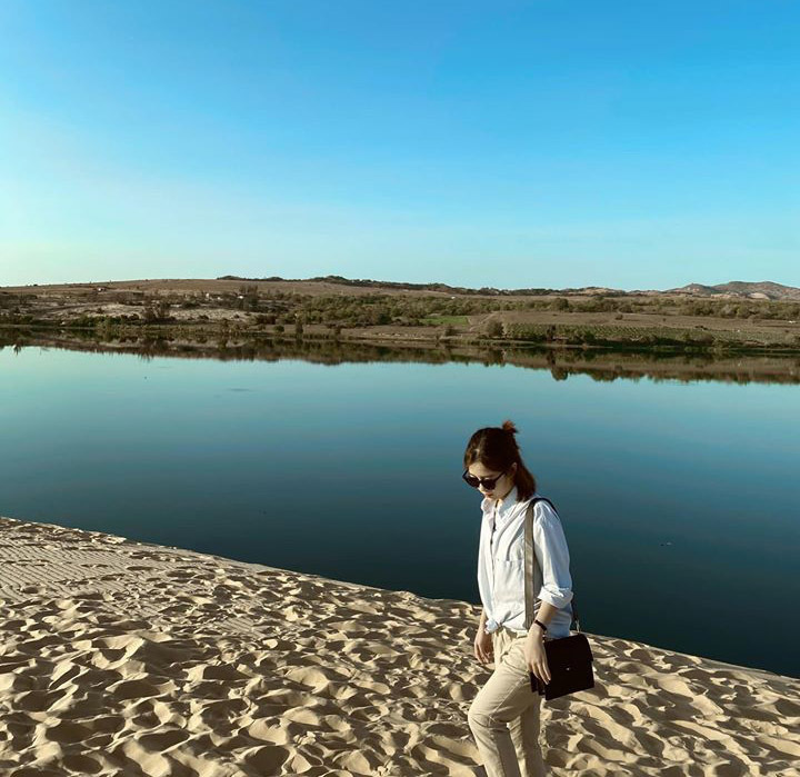 hồ nước tại bàu trắng bình thuận